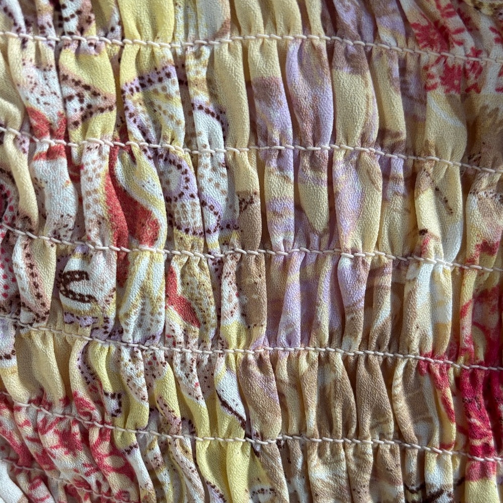 NEW No Comment Multicolor Floral Smocked Blouse L - Picture 4 of 11